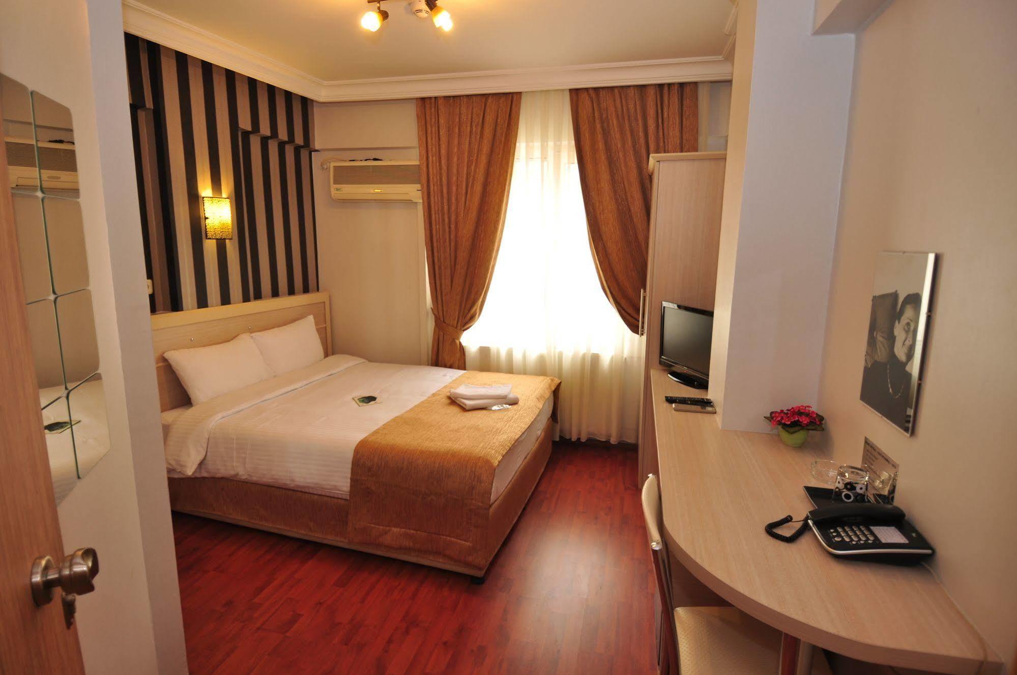 Mini hotel Измир Экстерьер фото